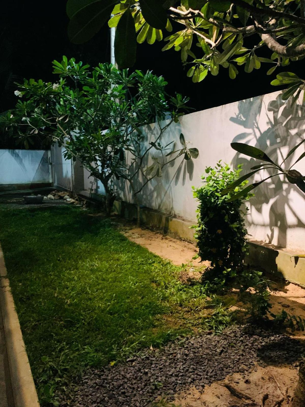 Ayu Hostel Ambalangoda  Eksteriør billede